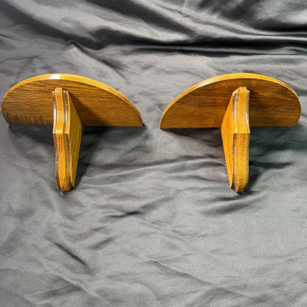 Vintage Solid Wood Floating Wall Shelves Pair Oak Finish Semicircle Corbel 8.5in